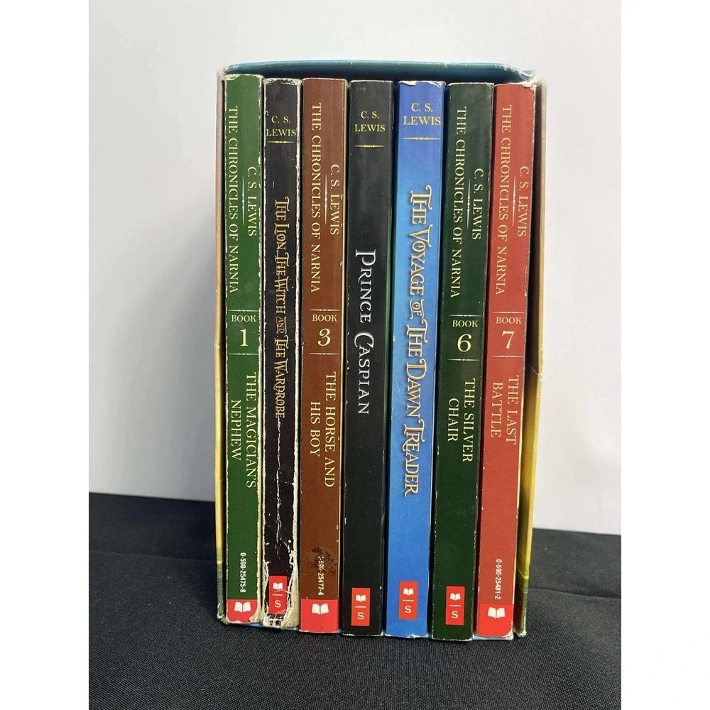 The Chronicles of Narnia Box Set 7 Books‎ C.S. Lewis Scholastic Paperback